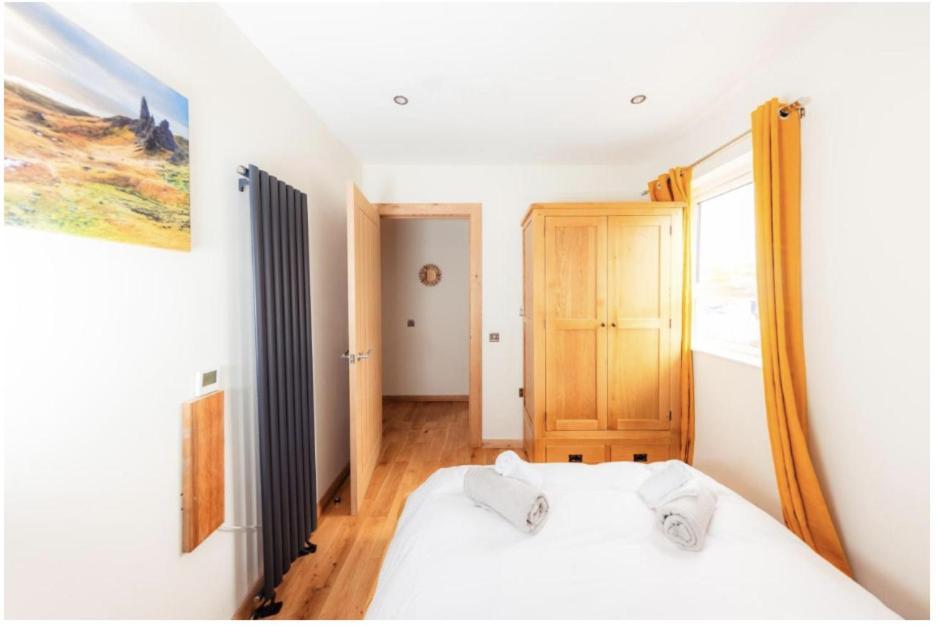Luxury Cottage With Stunning Views Near Fairy Pools - School House 3 Carbost  Exterior foto
